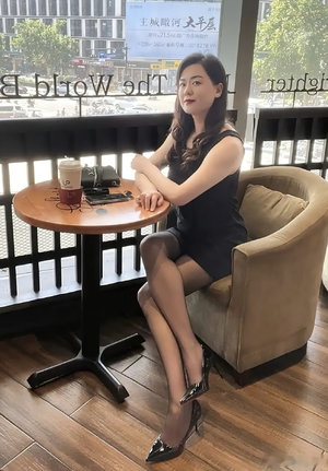 放学后代理妻子3毕业典礼是孕妇